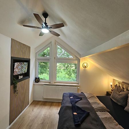 Tautraum Suite Mit Whirlpool Und Gruenem Ausblick Wilhelmshaven Kültér fotó