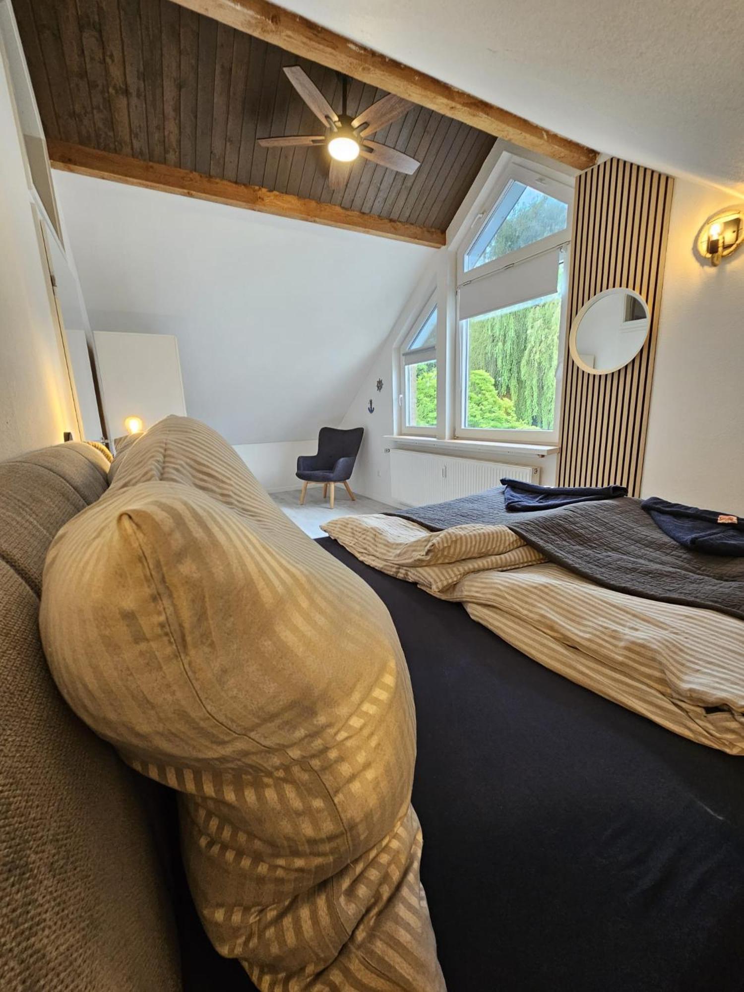 Tautraum Suite Mit Whirlpool Und Gruenem Ausblick Wilhelmshaven Kültér fotó